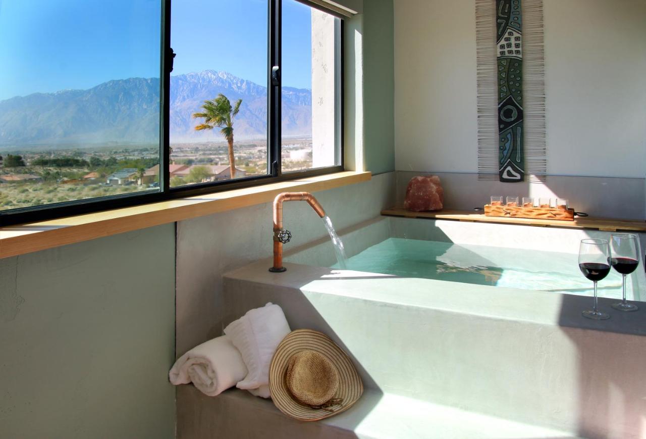 Azure Palm Hot Springs Hotel Desert Hot Springs Eksteriør billede